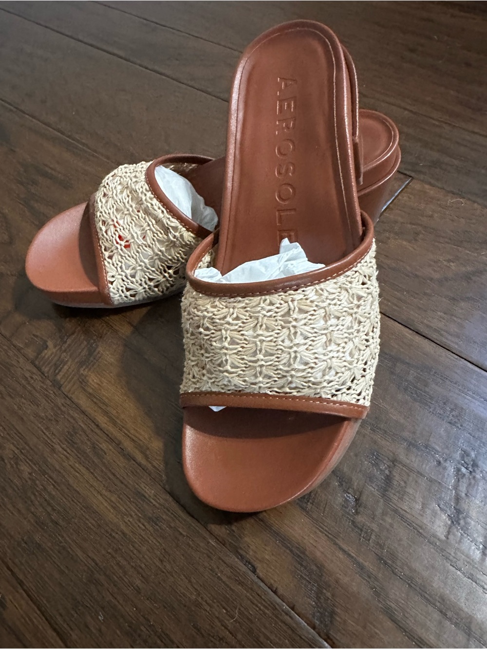 Aerosoles Clark sandal tan mesh